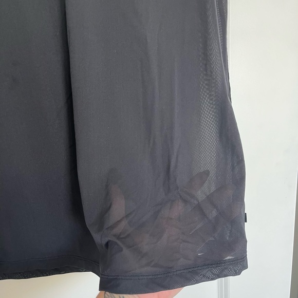Mesh Lululemon top - Picture 3 of 7